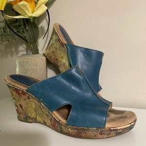B.O.C. Women’s 10 Wedge Sandals Blue Leather, Floral Heel, Slides Shoes